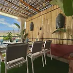 Sunset Hideaway-roque Del Conde *