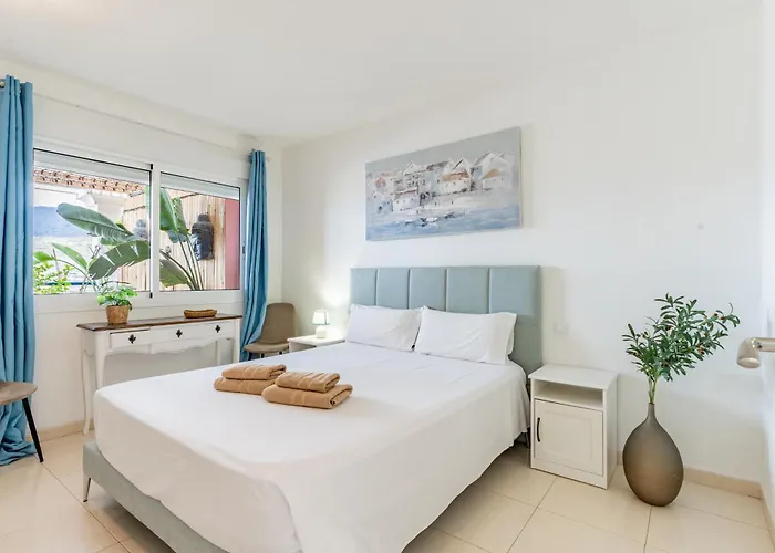 Sunset Hideaway-roque Del Conde *