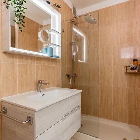 Sunset Hideaway-roque Del Conde *