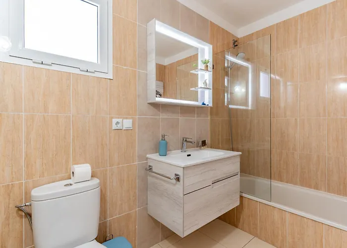 Sunset Hideaway-roque Del Conde *