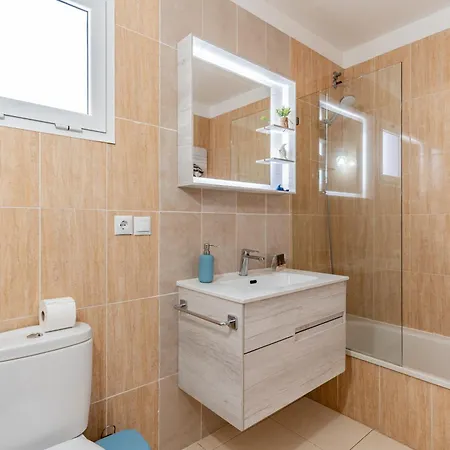 Sunset Hideaway-roque Del Conde *